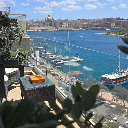 Unique Seafront Triplex Penthouse With Panoramic Bedroom & Rooftop Jacuzzi Overlooking Valletta Sliema Exteriör bild