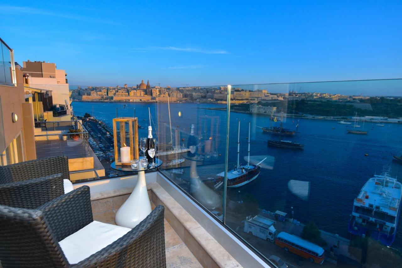 Unique Seafront Triplex Penthouse With Panoramic Bedroom & Rooftop Jacuzzi Overlooking Valletta Sliema Exteriör bild